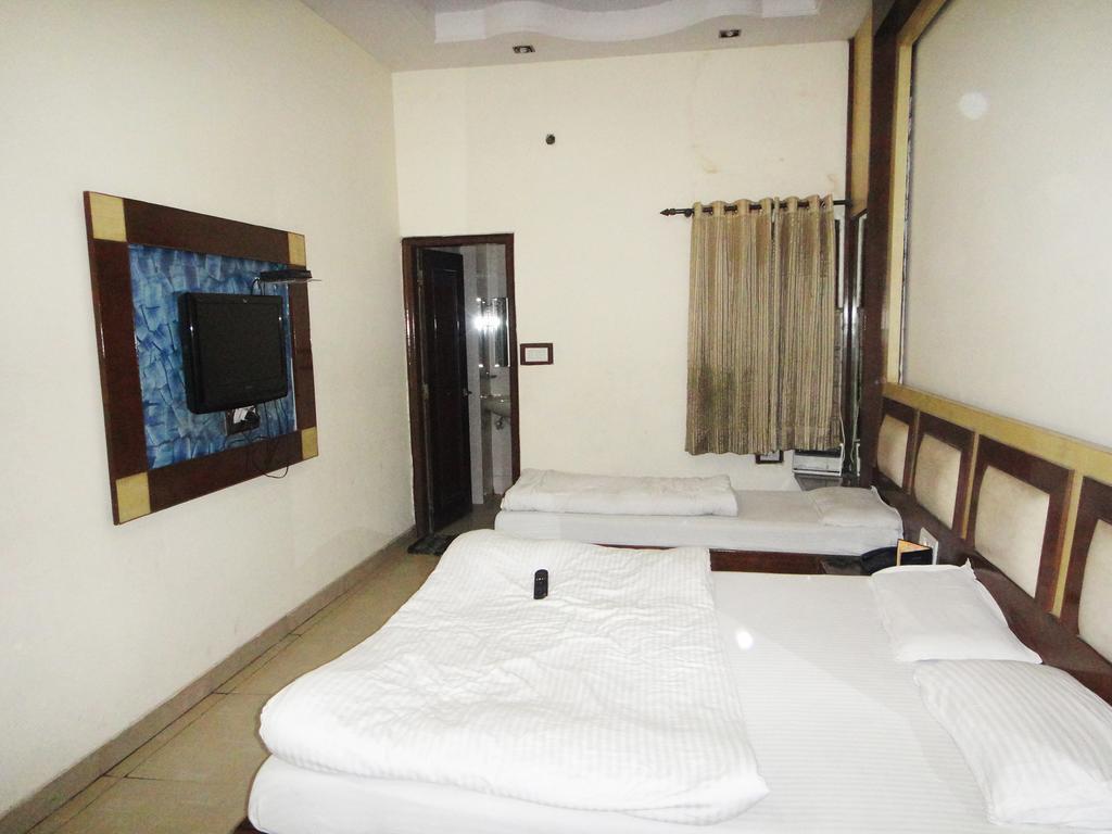Hotel Sai Dham International