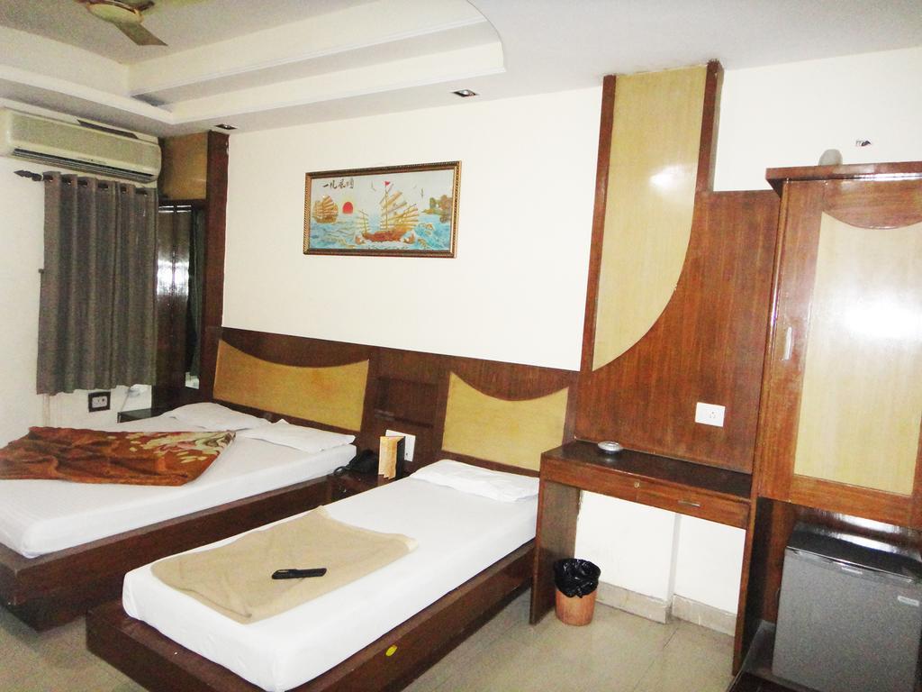 Sai Dham International Hotel 2*